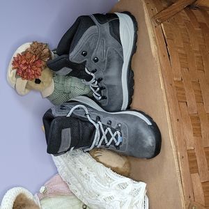 Columbia women's hiking boots